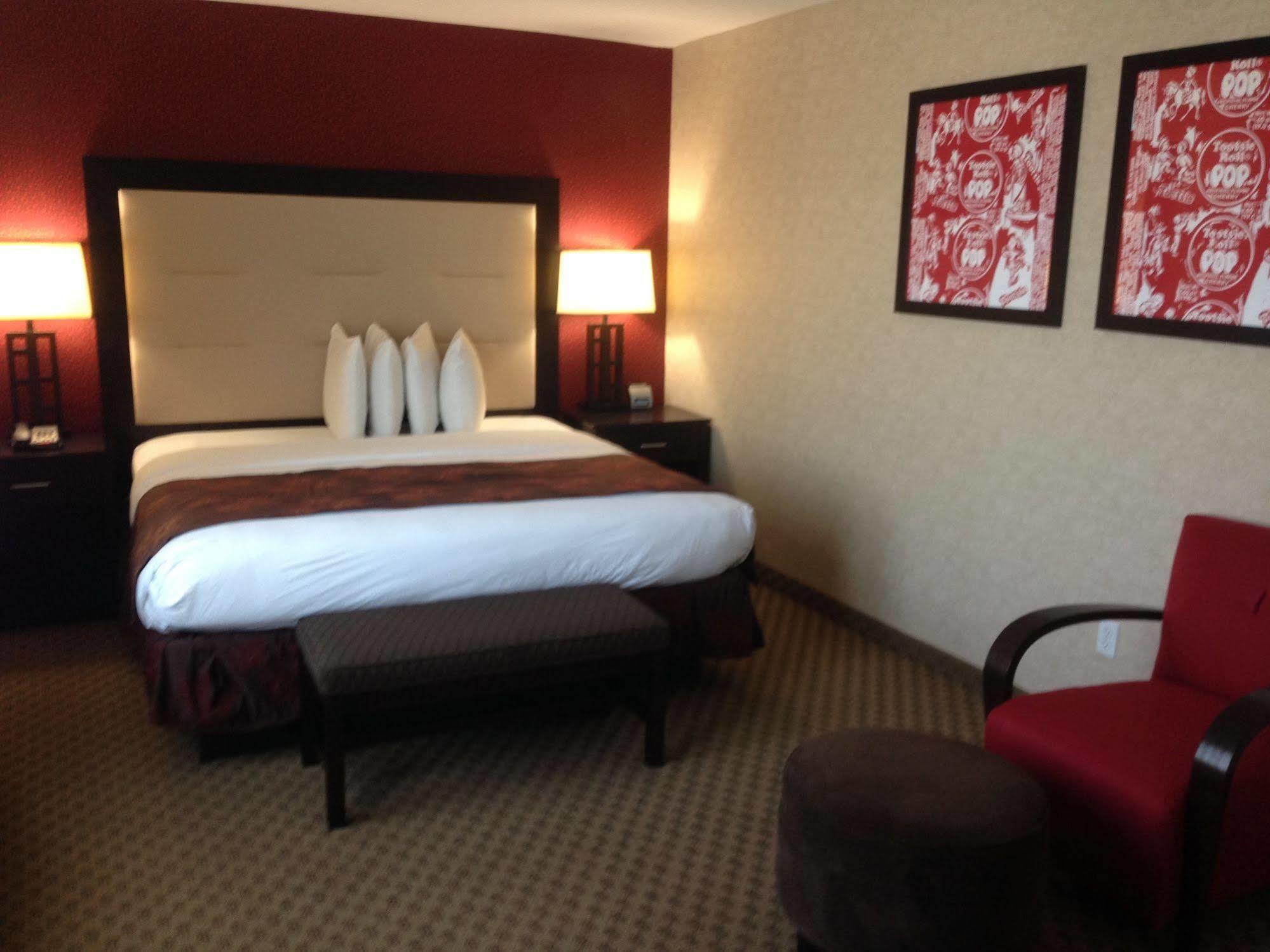เดอะลอยด์ สแตมฟอร์ด, ทาเพสทรี คอลเล็กชั่น บาย ฮิลตัน Hotel ภายนอก รูปภาพ